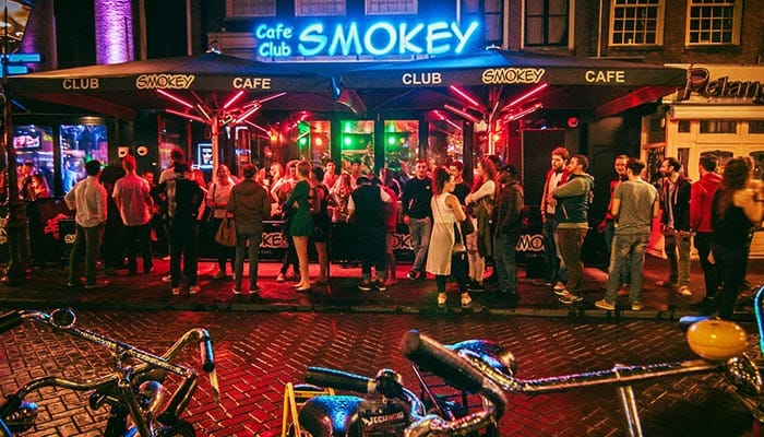 Club Smokey Amsterdam - Party All Night Long in Rembrandtsplein!