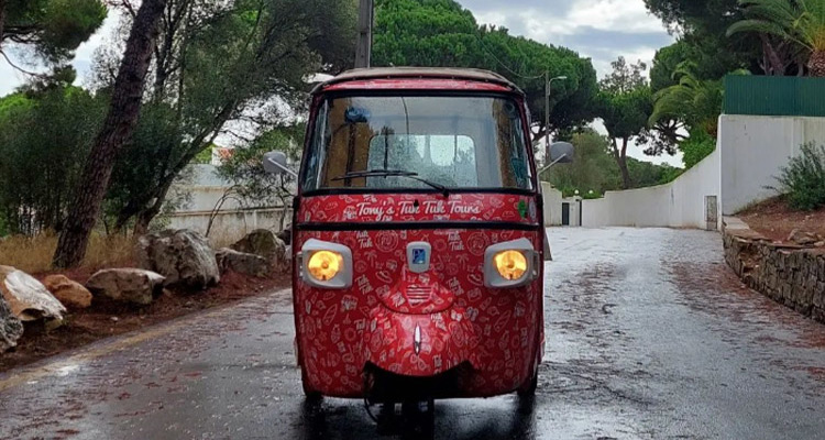 https://media.lastnightoffreedom.co.uk/i/Articles/id_634/84-tuktuk-tour.jpg - Rank #6