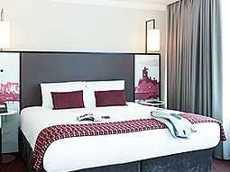 A double room in Mercure Holland House and Spa Hotel Cardiff