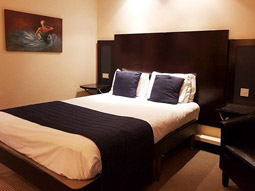 A hotel room with a double bed in at Britannia Hotel in Edinburgh