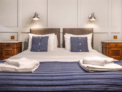 A double bedroom in Bath Town House 14