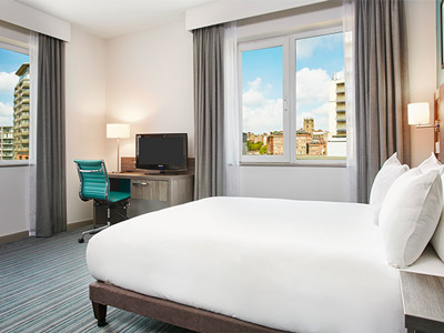 Spacious double bedroom 