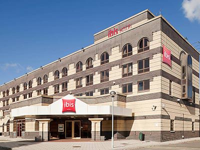 The exterior of Ibis Southampton