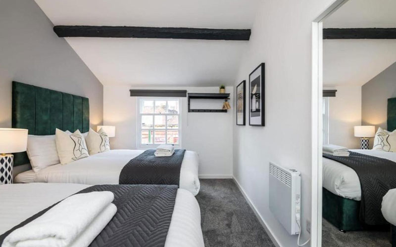 This room sleeps 4 guests 