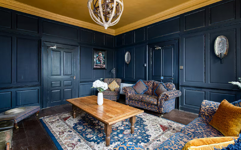 The living room oozes with elegance 