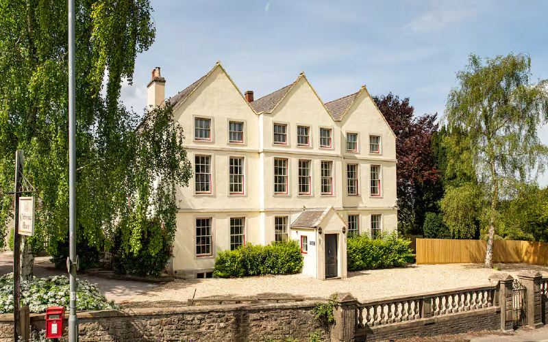 The exterior of Leonora House 