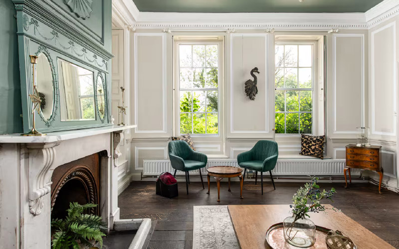 There are plenty of ornate furnishings 