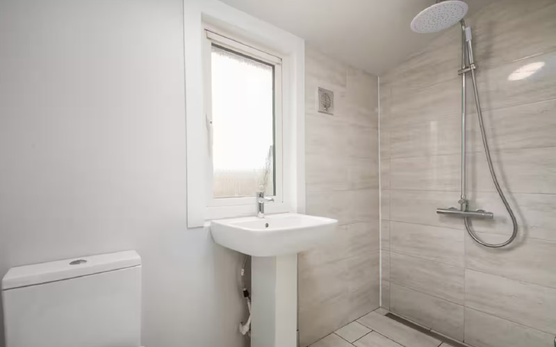 Wet room style shower 