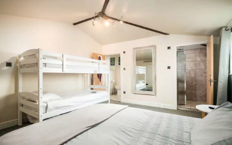 The perfect place to crash on your hen 