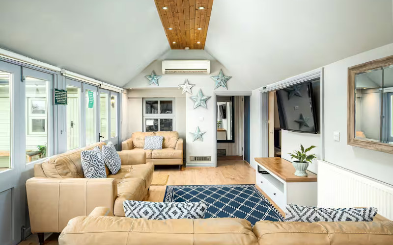 Your spacious and stylish living area 