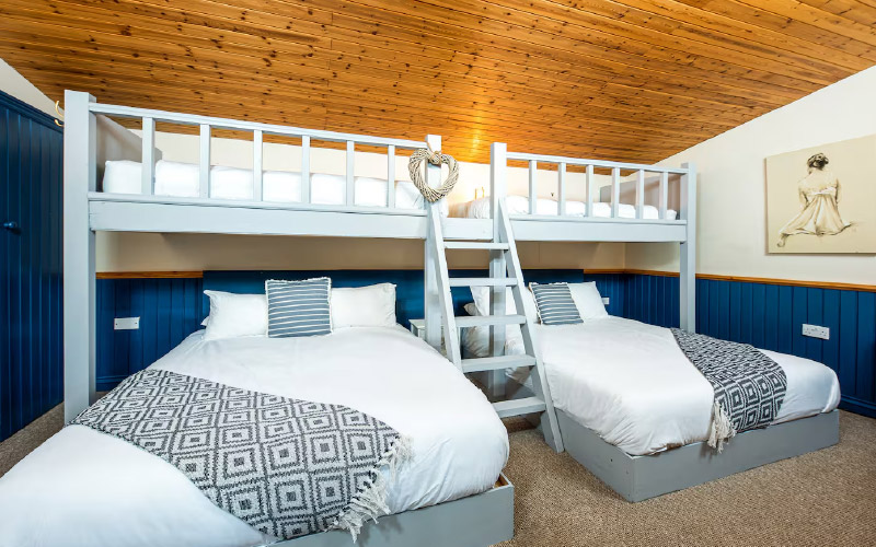 Just what you need after a crazy night out (or in ! ) 