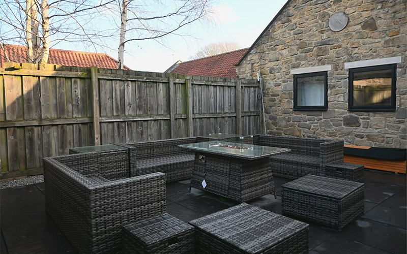  Lovely outdoor seating area 