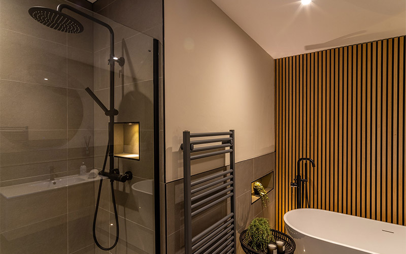 The option of a bath or a shower 
