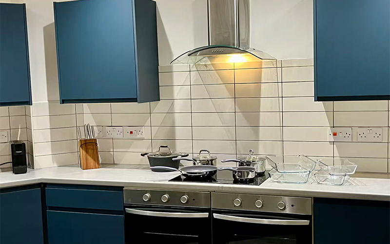 There are two ovens making cooking for a large group easier 