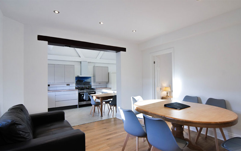 The open planing living, dining area and kitchen 