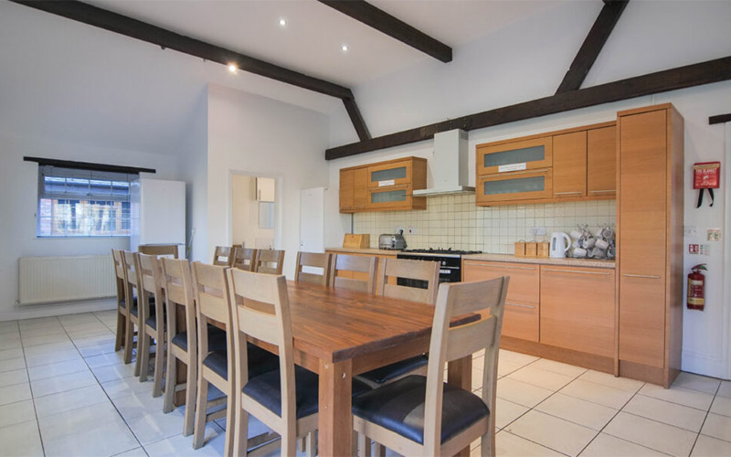 Fully equipped kitchen 