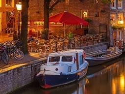 Amsterdam Canal Cruise with BBQ & Unlimited Drinks