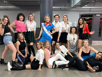 Party Houses Mobile Britney Dance Party 