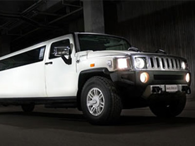 A white hummer limo to hire in Cologne