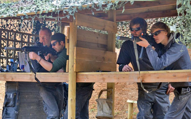 Fire rifles such as the Heckler & Koch MP5 or the 416