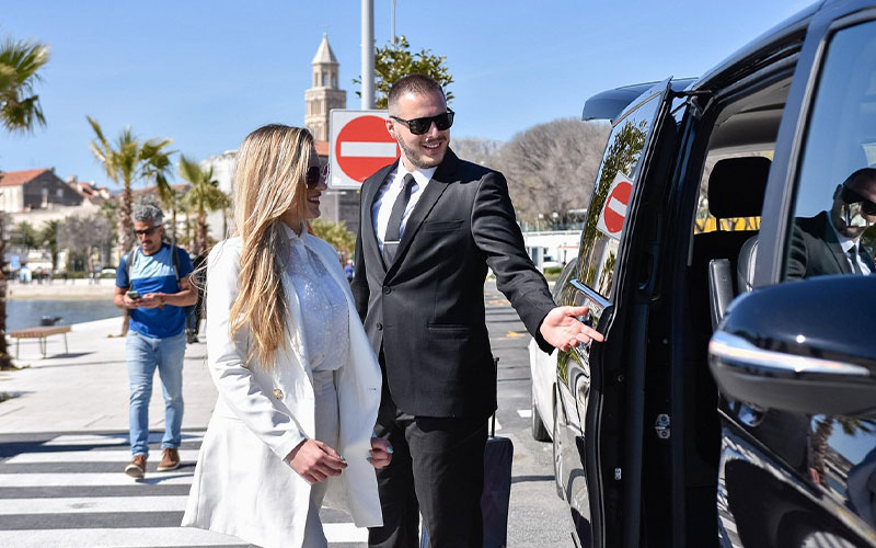 The easiest way to get to your accommodation 