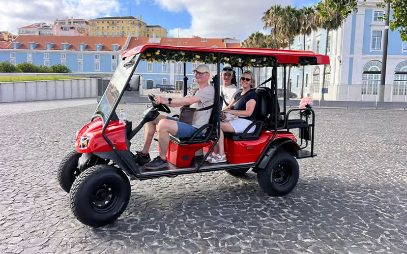 Tour Lisbon in Tuk Tuks 
