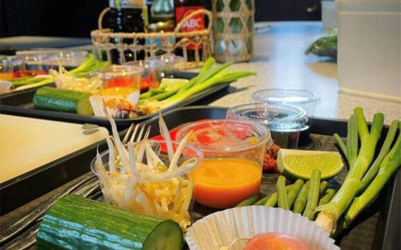 You will be guided by a professional chef 