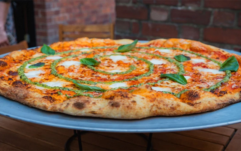 You wanna pizza this ?? 