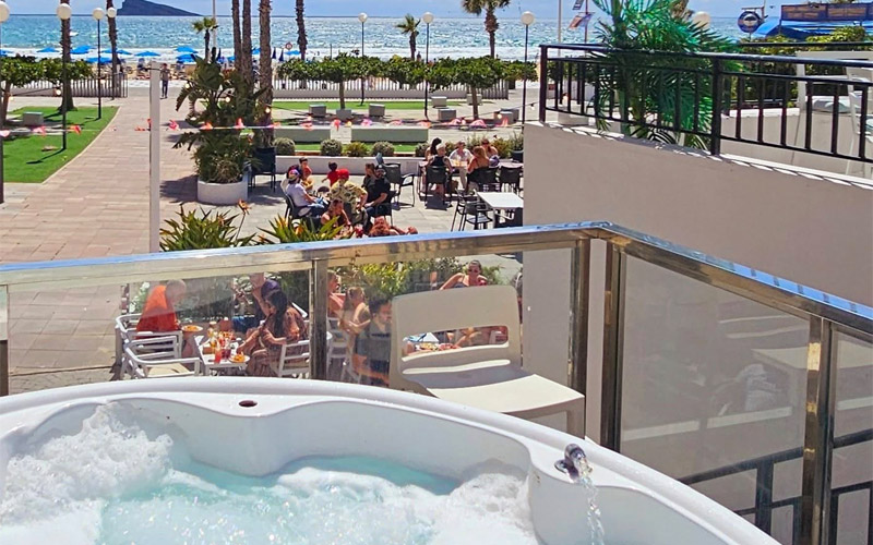 Chill out in the Jacuzzi 