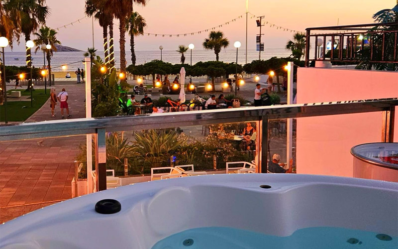 2 hours of relaxing and drinking 