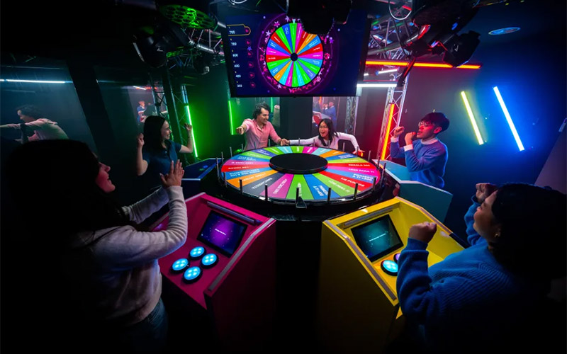 Play a variety of quiz show style games 