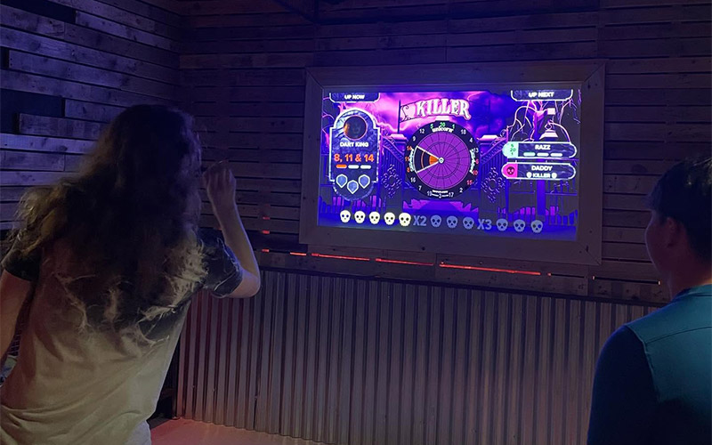 Play a series of fun darts mini games such as 