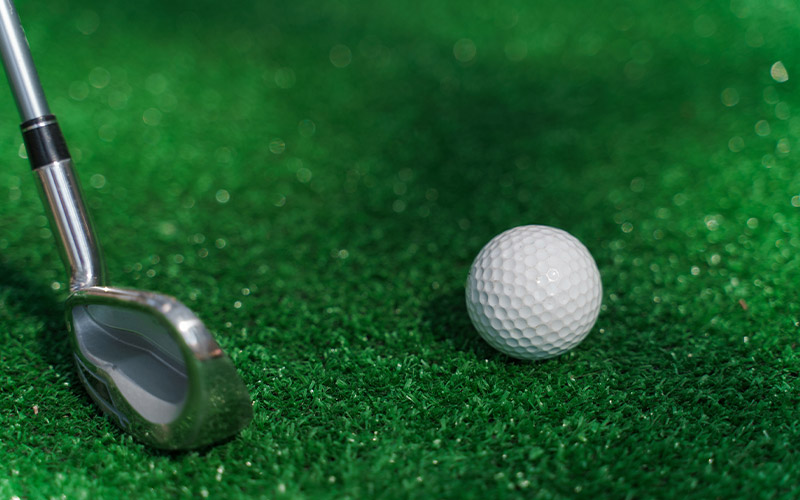 Play various golf challenges such as longest drive or nearest the pin