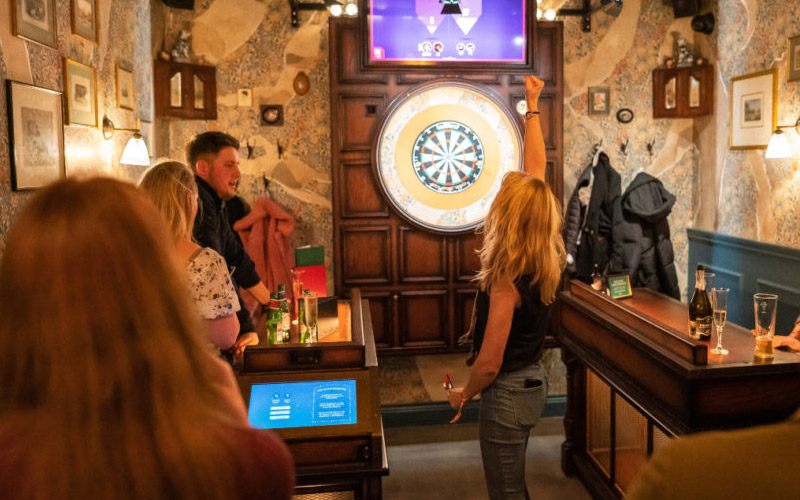 Play a range of fun electronic darts games 