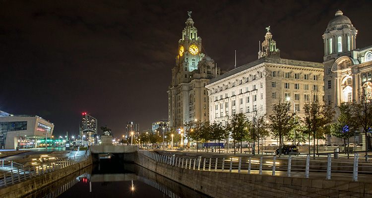 https://media.lastnightoffreedom.co.uk/i/Webpages/hen-guide/cultural-liverpool-waterfront.jpg - Rank #10