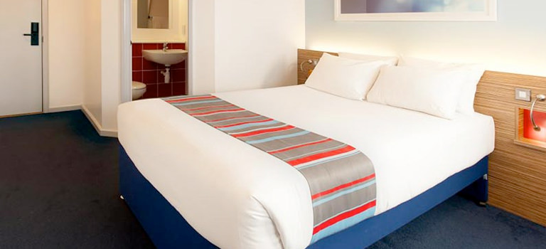 A double bedroom at Torquay Travelodge