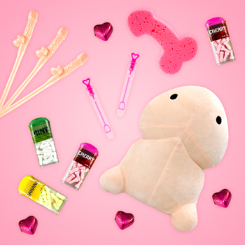 A hen party gift bag and the contents.