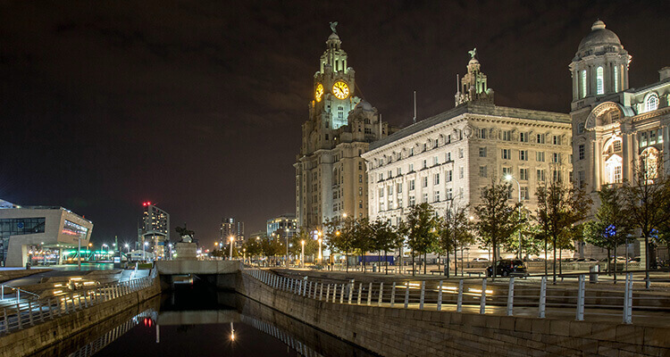 https://media.lastnightoffreedom.co.uk/i/Webpages/stag-guide/cultural-liverpool-pier-head.jpg - Rank #4