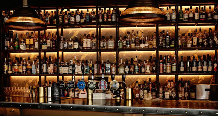 The very well-stocked bar of Bar 1661