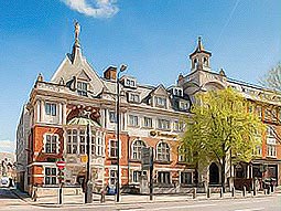 The exterior of the grand Travelodge London Central Kings Cross