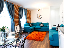 A guest bedroom at The Loft Penthoose in Newcastle