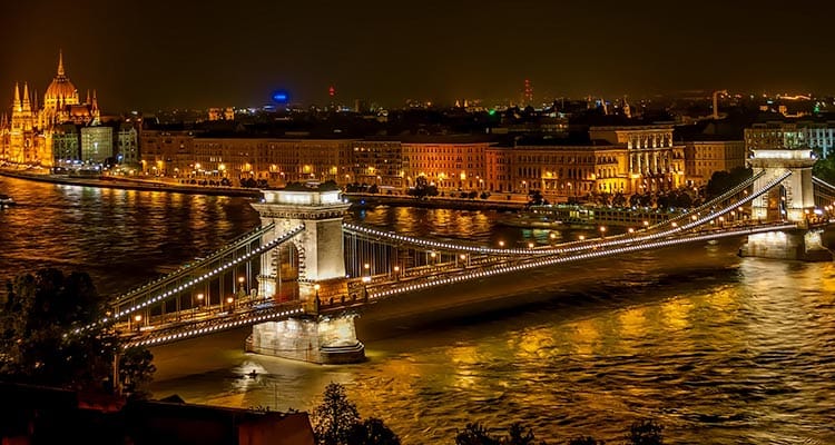 https://media.lastnightoffreedom.co.uk/i/webpages/stag-guide/cultural-chain-bridge.jpg - Rank #8