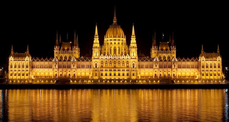 https://media.lastnightoffreedom.co.uk/i/webpages/stag-guide/cultural-hungarian-parliament-building.jpg - Rank #4