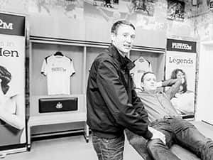 Sean massaging Matt in the NUFC changing rooms