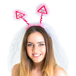 A Top Quality Veil With Bride To Be Boppers
